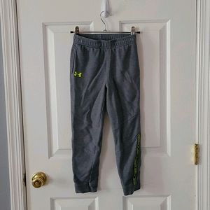 Youth  boys under armour pants size 7